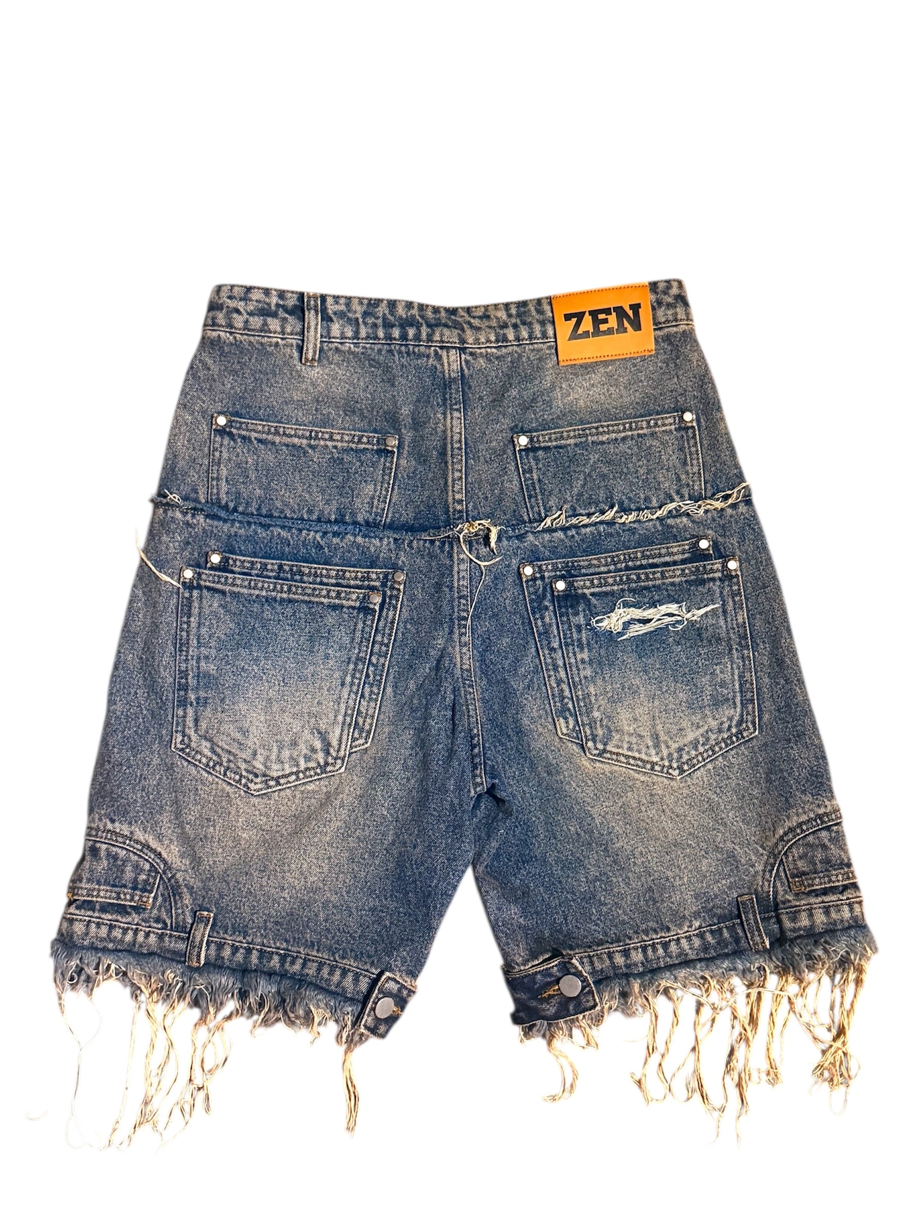Distorted denim jorts